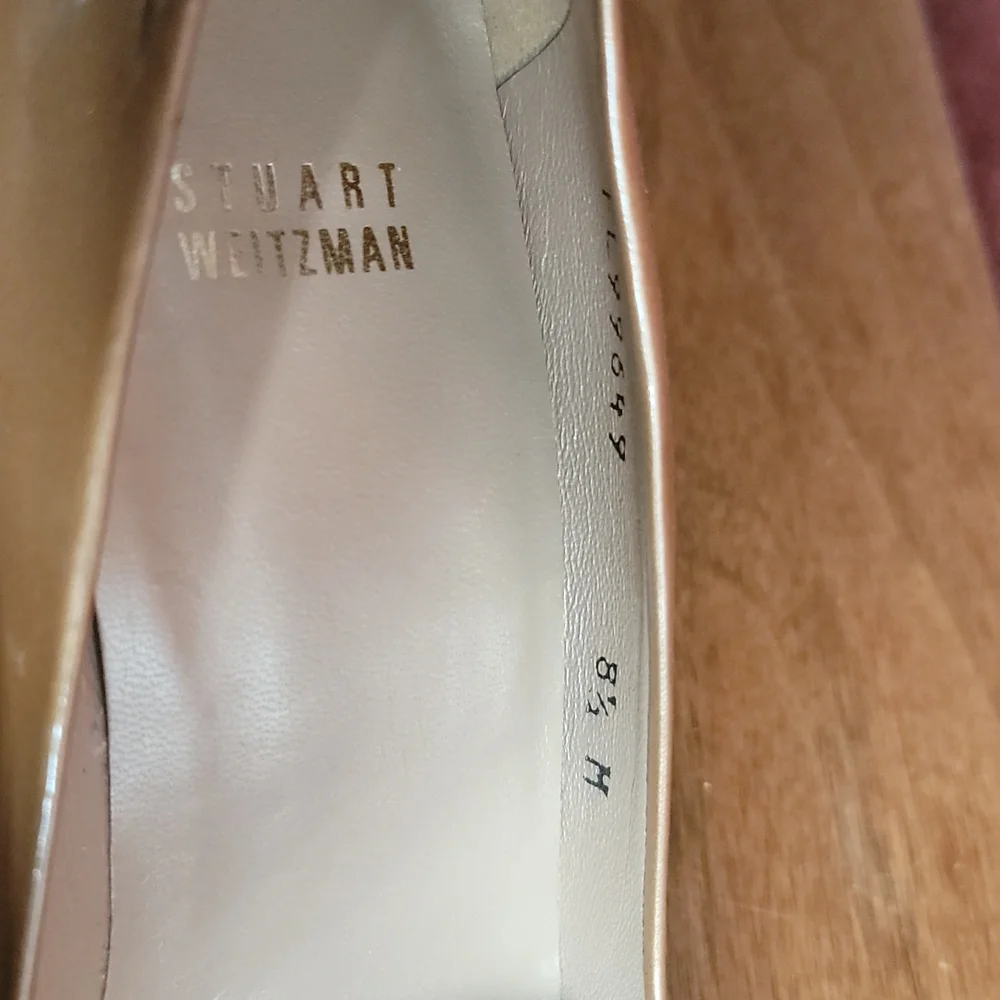 Shoes - Picture 2 of 11